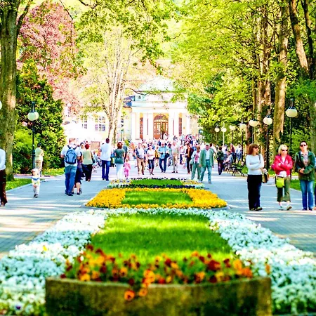 Z Widokiem Na Park Apartmán