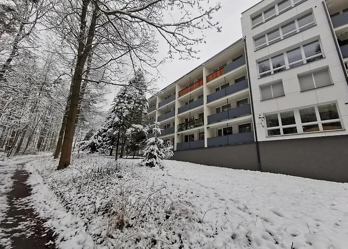 Apartamento Z Widokiem Na Park Polanica-Zdrój